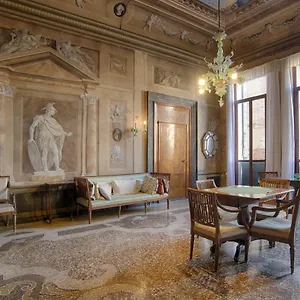 https://vintage-venice-apartment.hotelinveneto.com